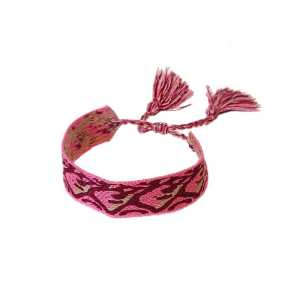 Salg. Knyte armbånd med dusker – cerise/wine/beige