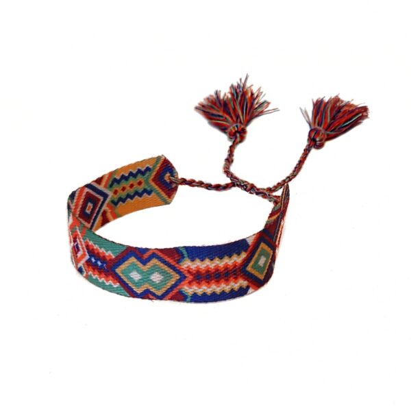 Salg. Knyte armbånd med dusker – multicolour