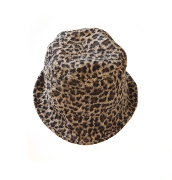 Bøttehatt korthåret fuskepels – Gråbrun leopard