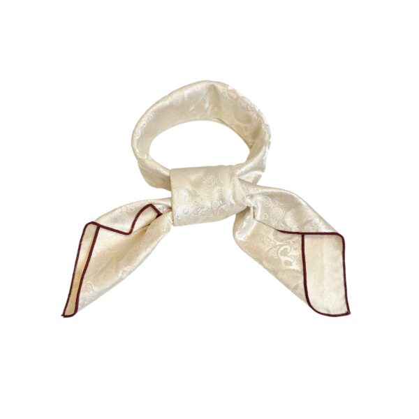 Bunadskjerf –  #54 Lys creme paisley