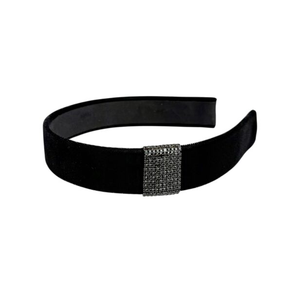 Kelly hårbøyle m. stener og strass –  Strass