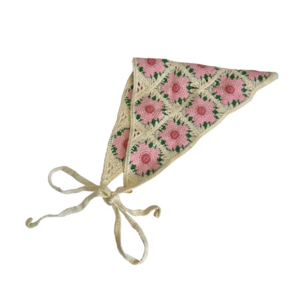 Heklet skaut blomst/frukt – Beige/rosa blomster