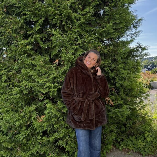 Alaska jakke m. hette – Minkbrun