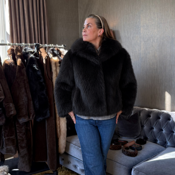 St. Moritz fuskepels jakke kort – Sort
