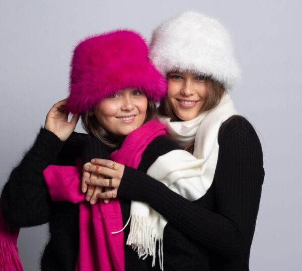 OUTLET Aurora fuskepels hatt – Cerise